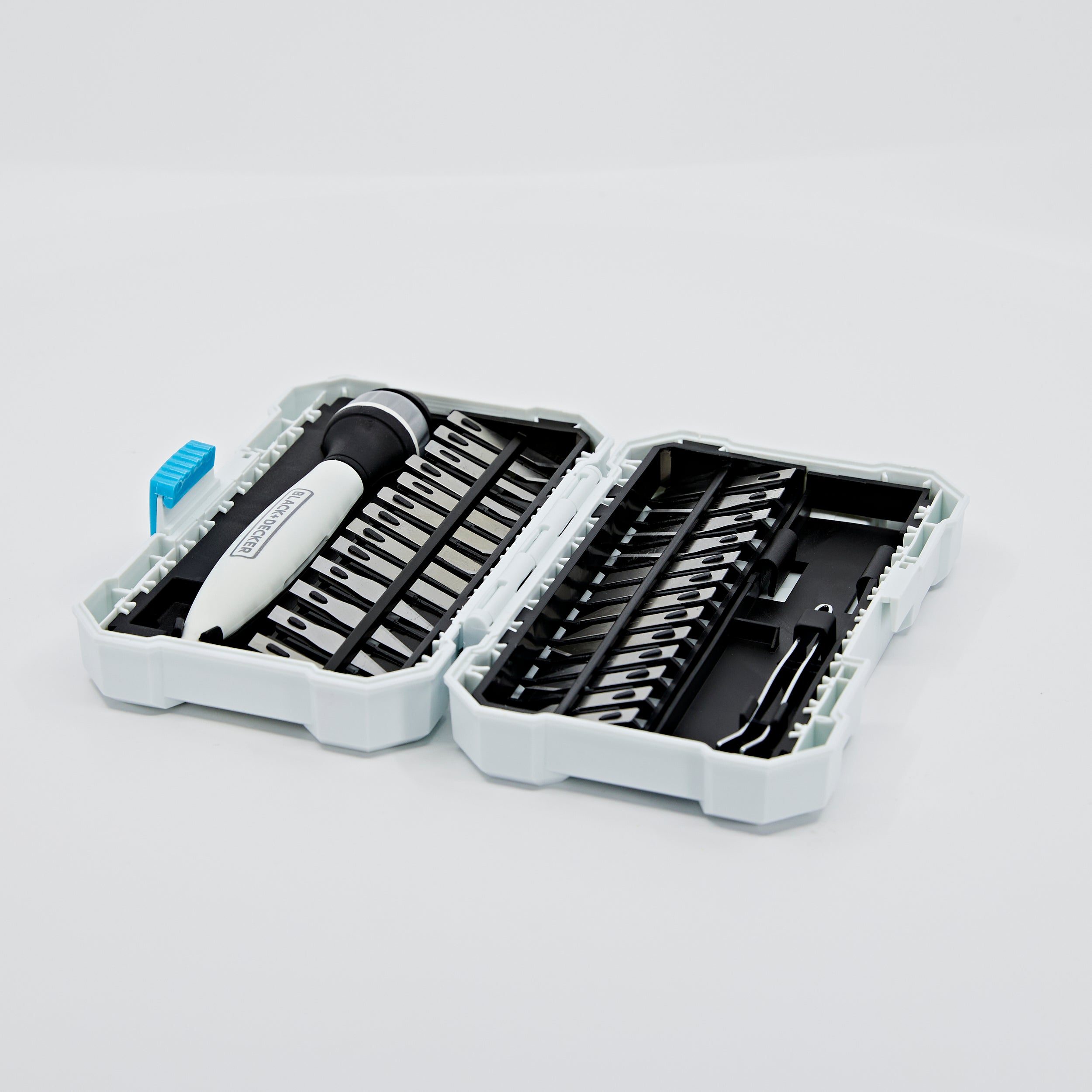 Craft Hobby Knife Kit with 26 Assorted Blades and Cutting Mat - Image 5