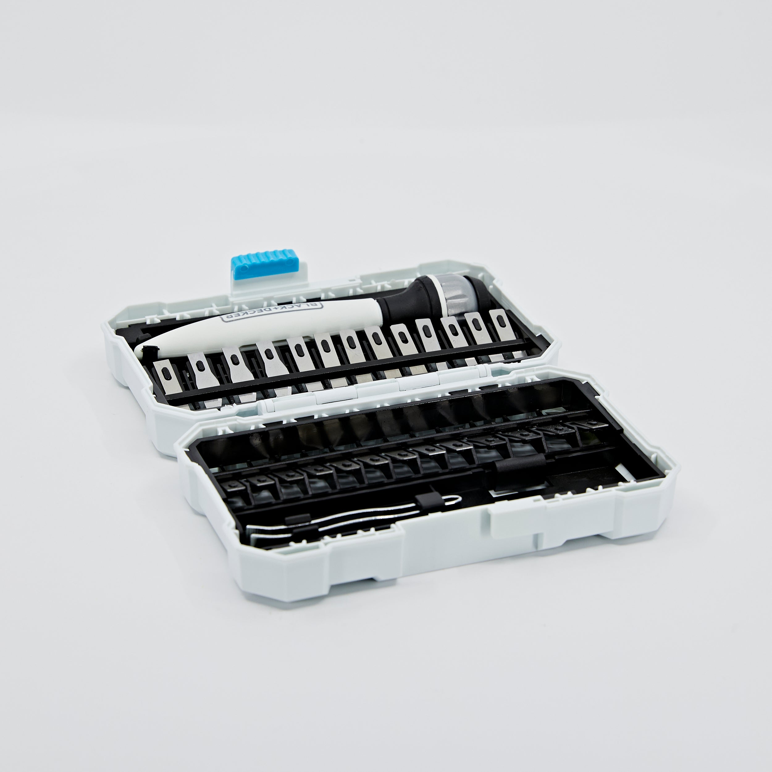Craft Hobby Knife Kit with 26 Assorted Blades and Cutting Mat - Image 10