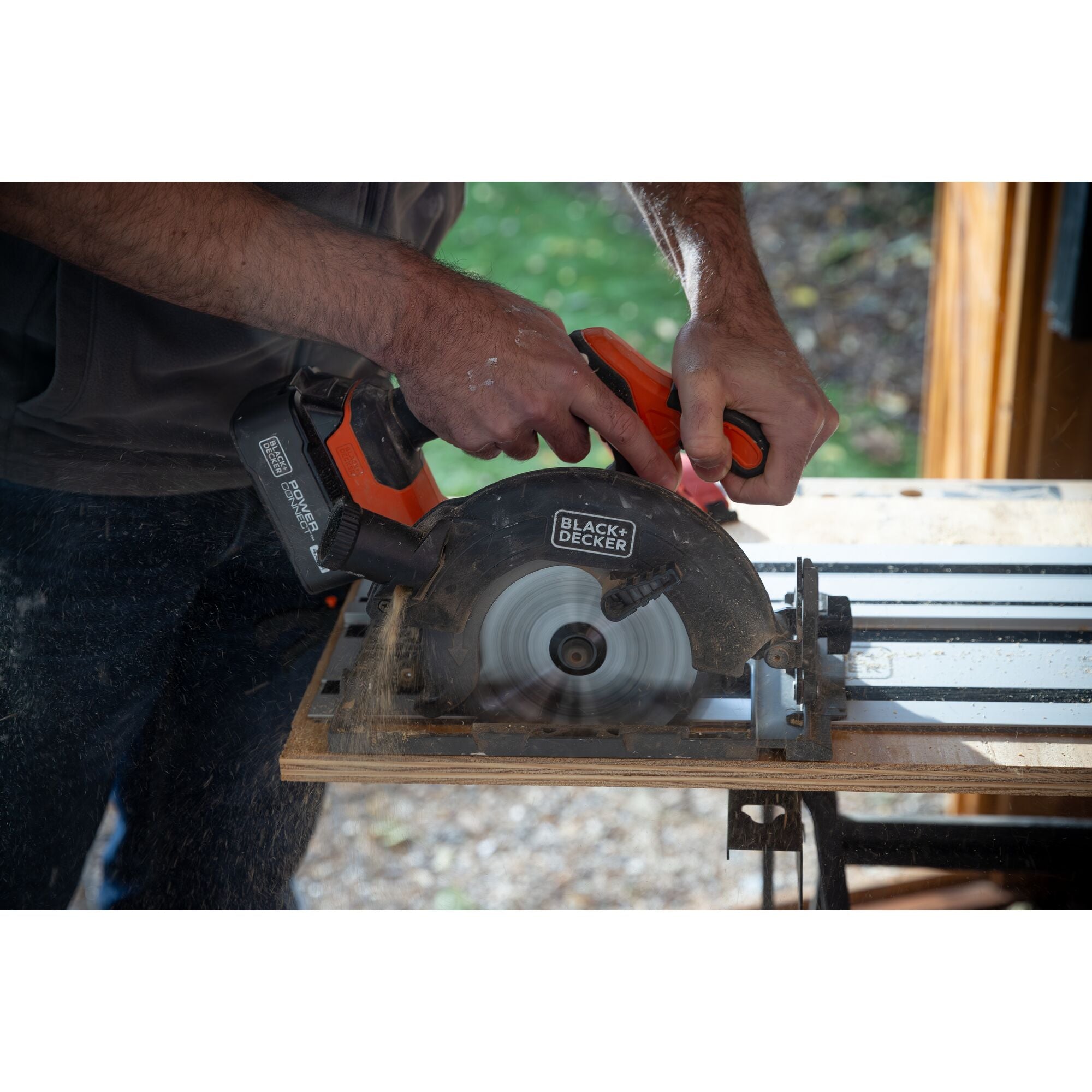 20V MAX* POWERCONNECT Cordless Brushless 6-1/2 in. Circular Saw Kit (Battery & Charger Included) - Image 2